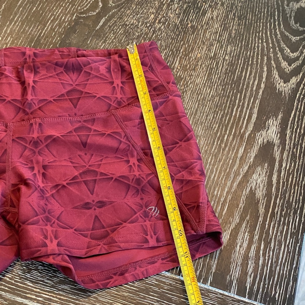 MPG Maroon Patterned Activewear - Picture 8 of 10